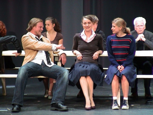 Breaking the Waves 001