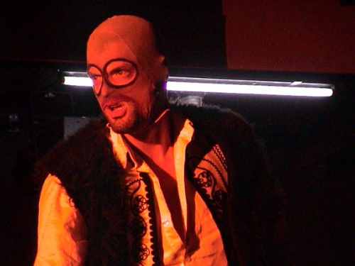 Orpheus, illegal 004